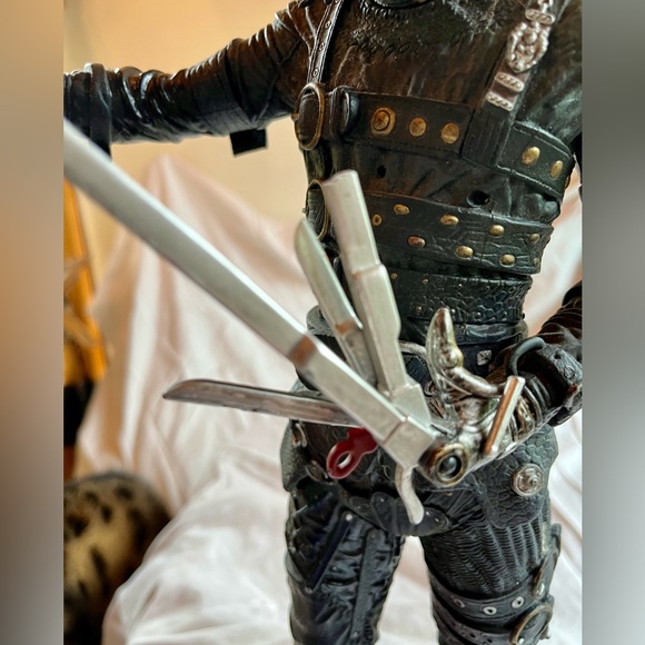 Johnny Depp Edward Scissorhands Figure 18” - Picture 10 of 13